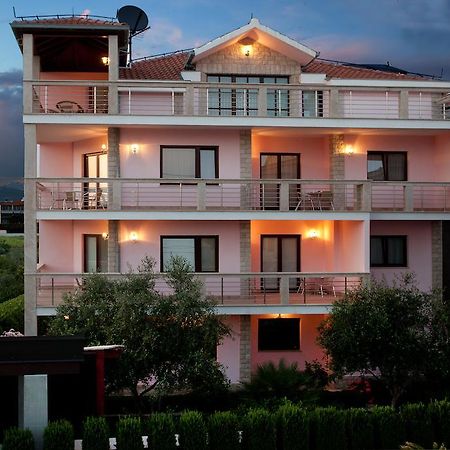 Apartments Cetina スプリト エクステリア 写真
